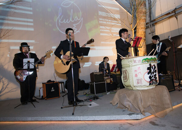 ステージでのライブ